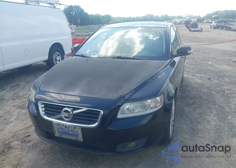 2011 Volvo V50 T5/T5 R-Design from USA, damaged, VIN YV1672MW8B2607748